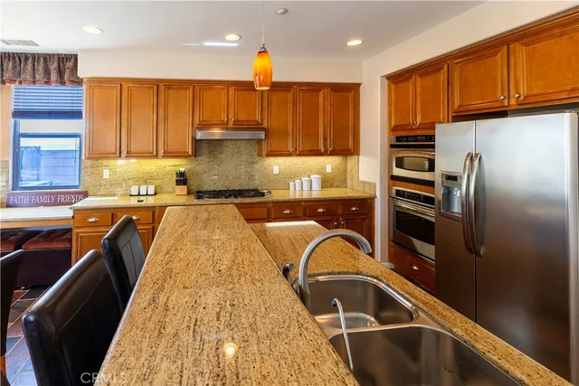 $859,000 | 29029 Easton Lane, Highland, CA 92346