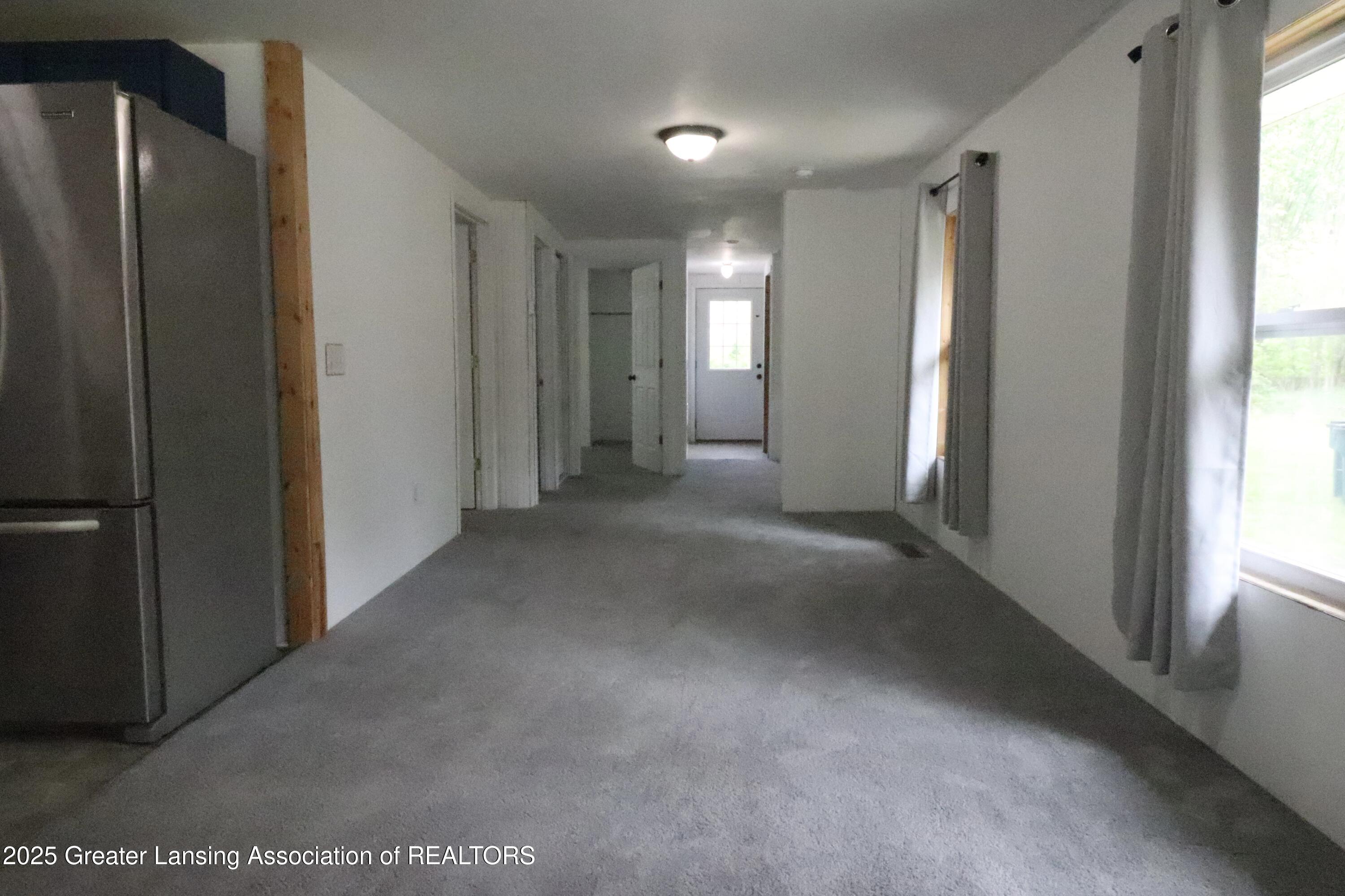 5413 South Waverly Road Lansing, MI 48911 - Photo 8 of 24 IMG_7644