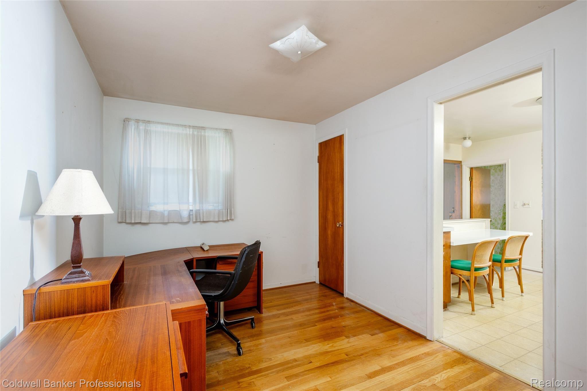 29739 Fall River Road Southfield, MI 48076 - Photo 16 of 34 29739 Fall River L020.jpg