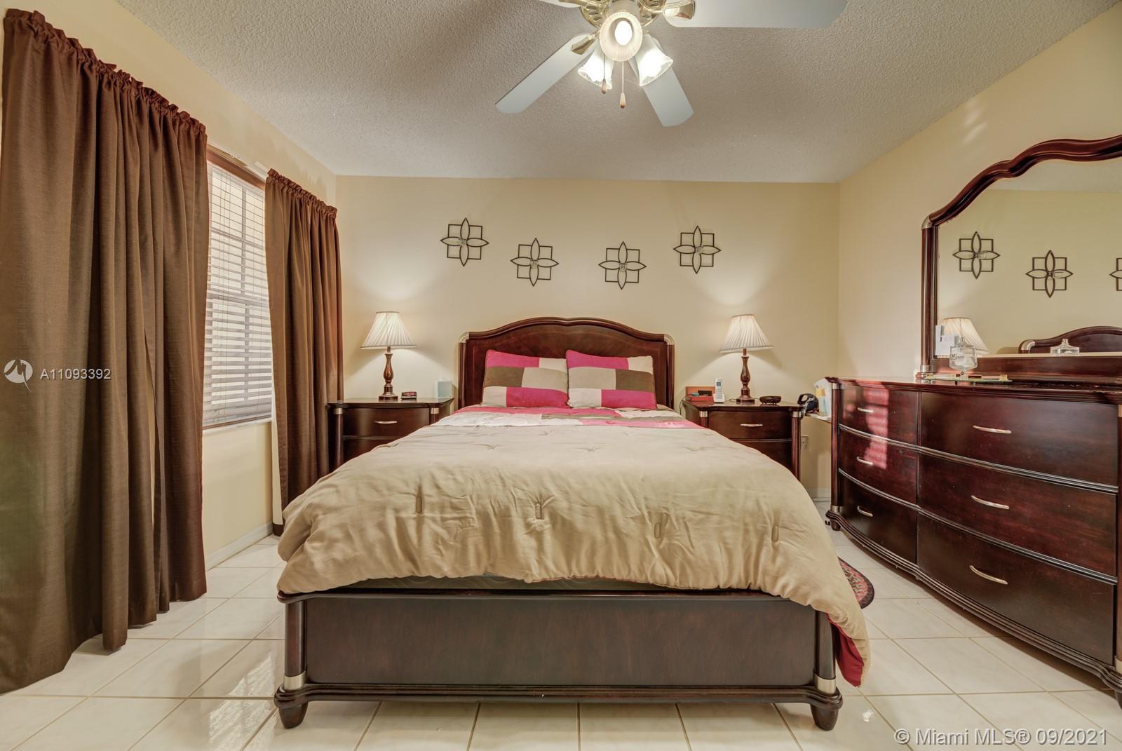 27905 Southwest 132nd Place Homestead, FL 33032 - Photo 14 of 33