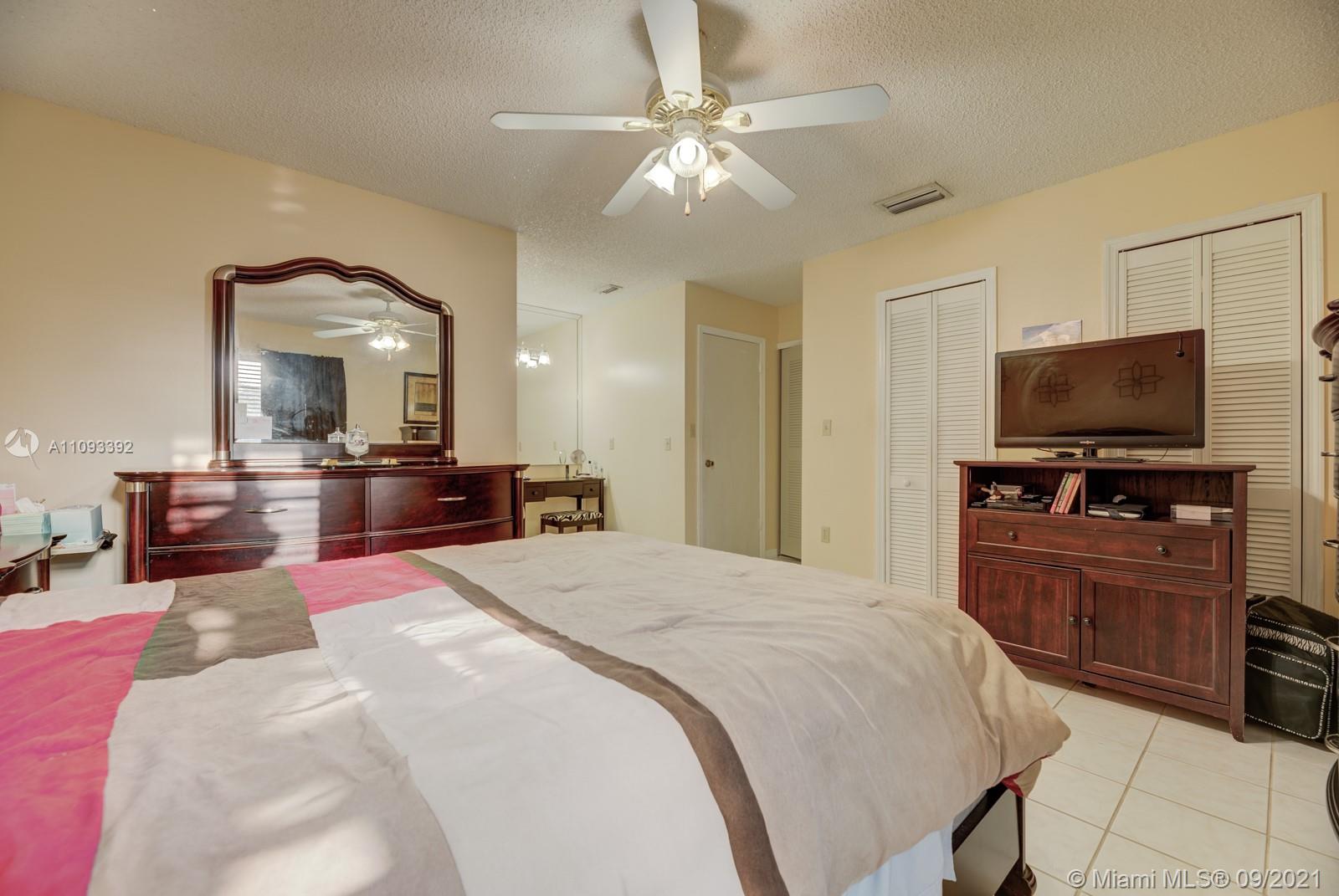27905 Southwest 132nd Place Homestead, FL 33032 - Photo 16 of 33