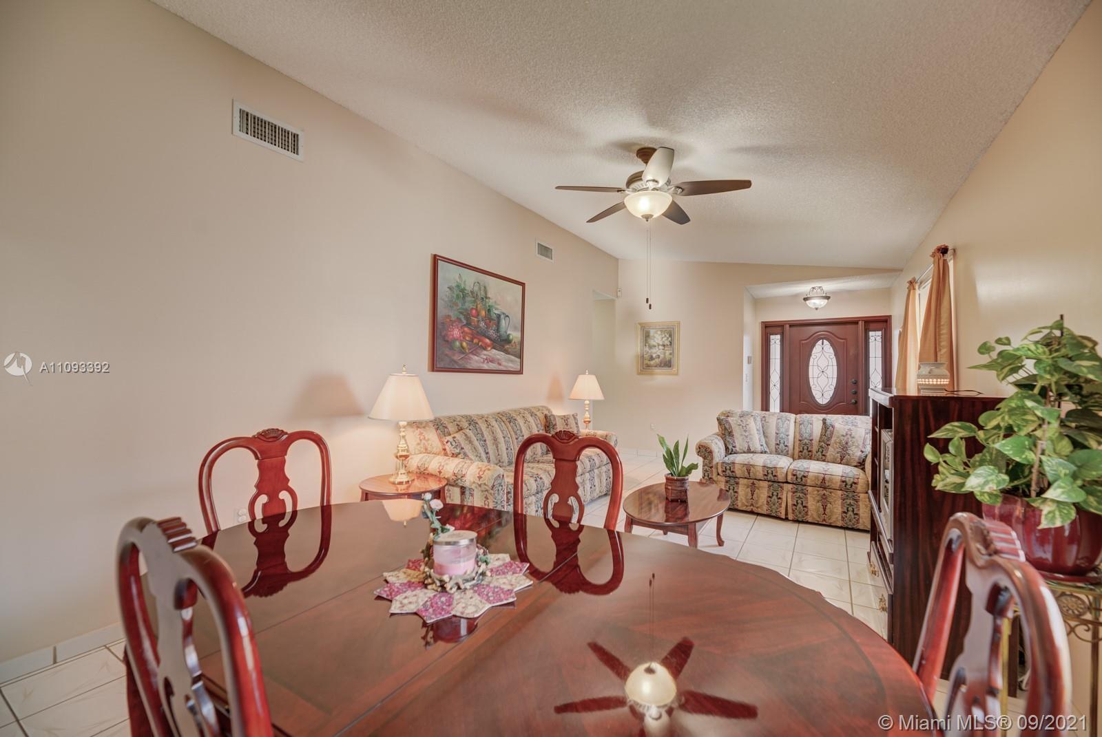 27905 Southwest 132nd Place Homestead, FL 33032 - Photo 5 of 33