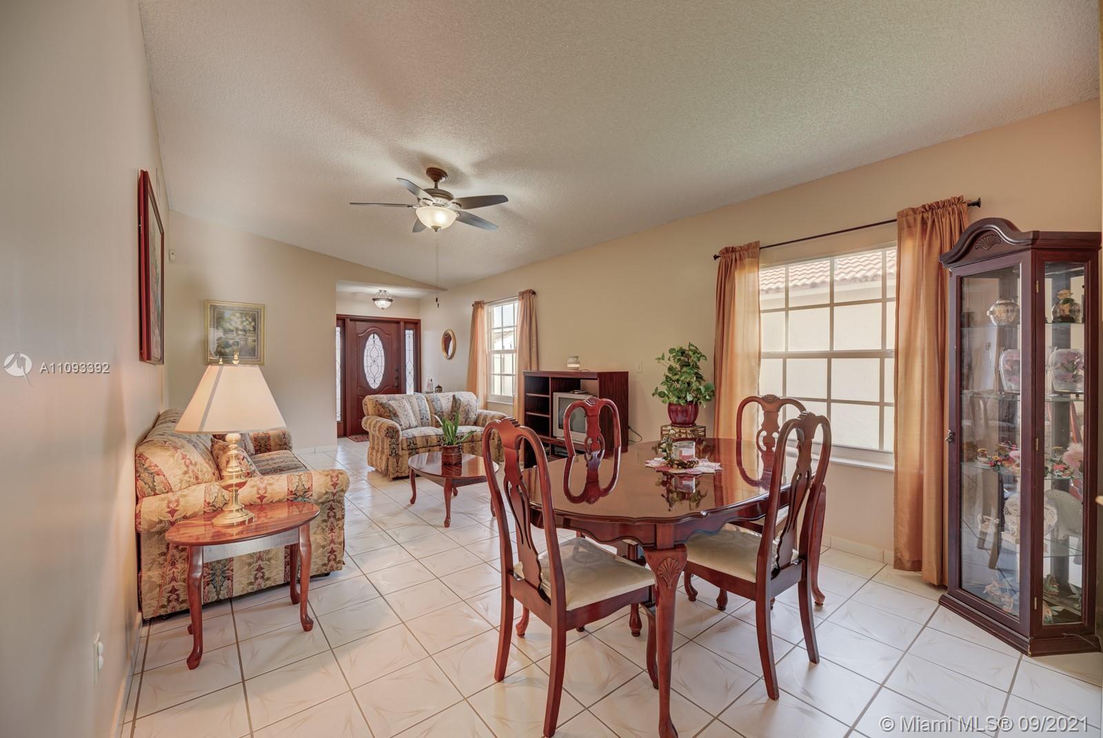 27905 Southwest 132nd Place Homestead, FL 33032 - Photo 6 of 33