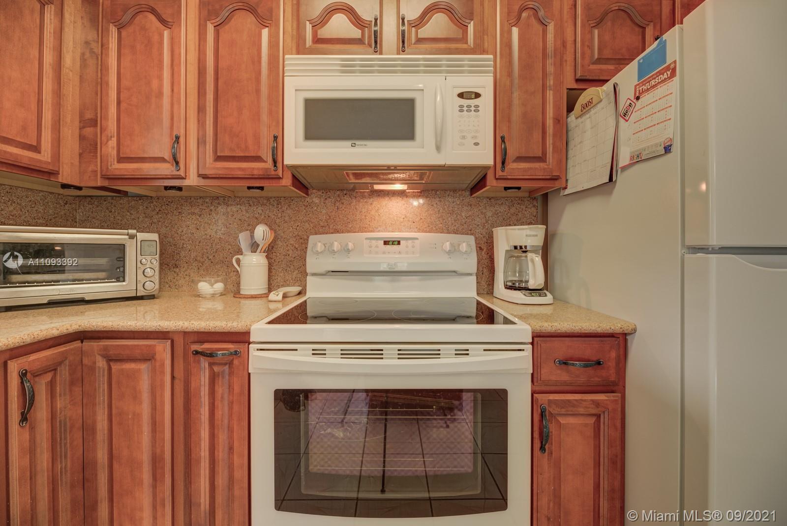 27905 Southwest 132nd Place Homestead, FL 33032 - Photo 9 of 33