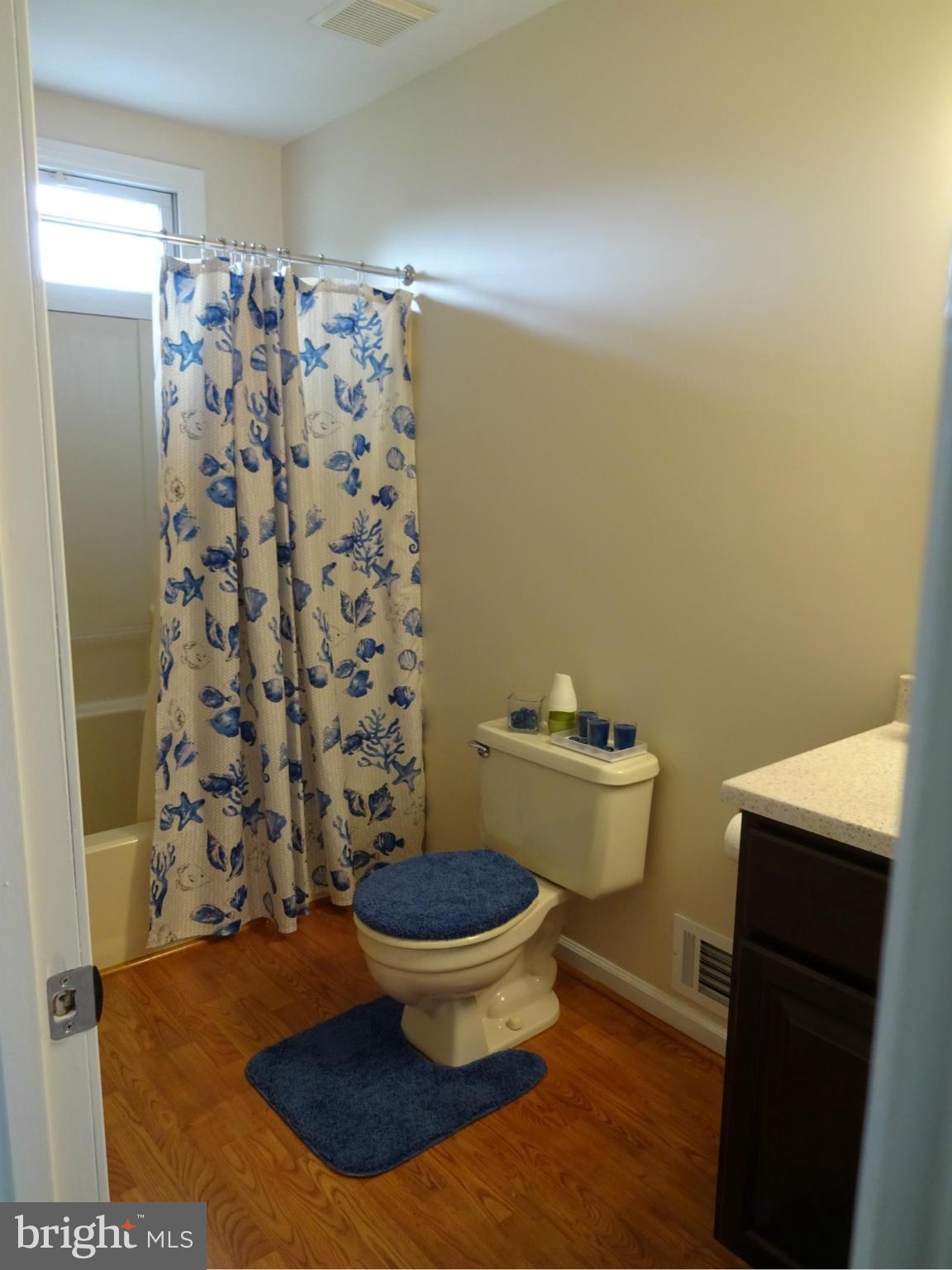 1613 Cape May Road Baltimore, MD 21221 - Photo 20 of 28 2nd Photo of the Full Main Bath on the Upper Level