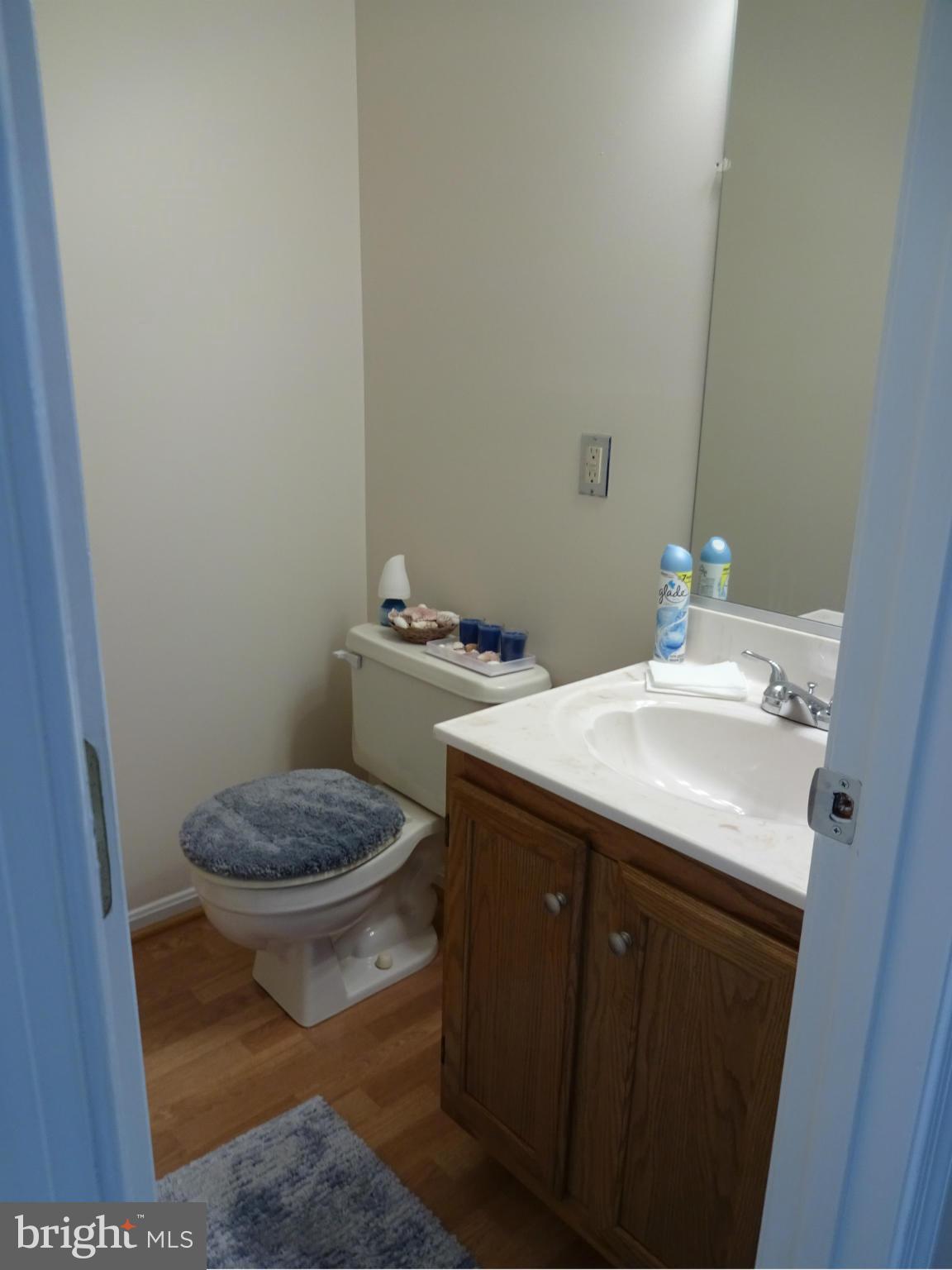 1613 Cape May Road Baltimore, MD 21221 - Photo 3 of 28 1/2 Bath on the Main Level