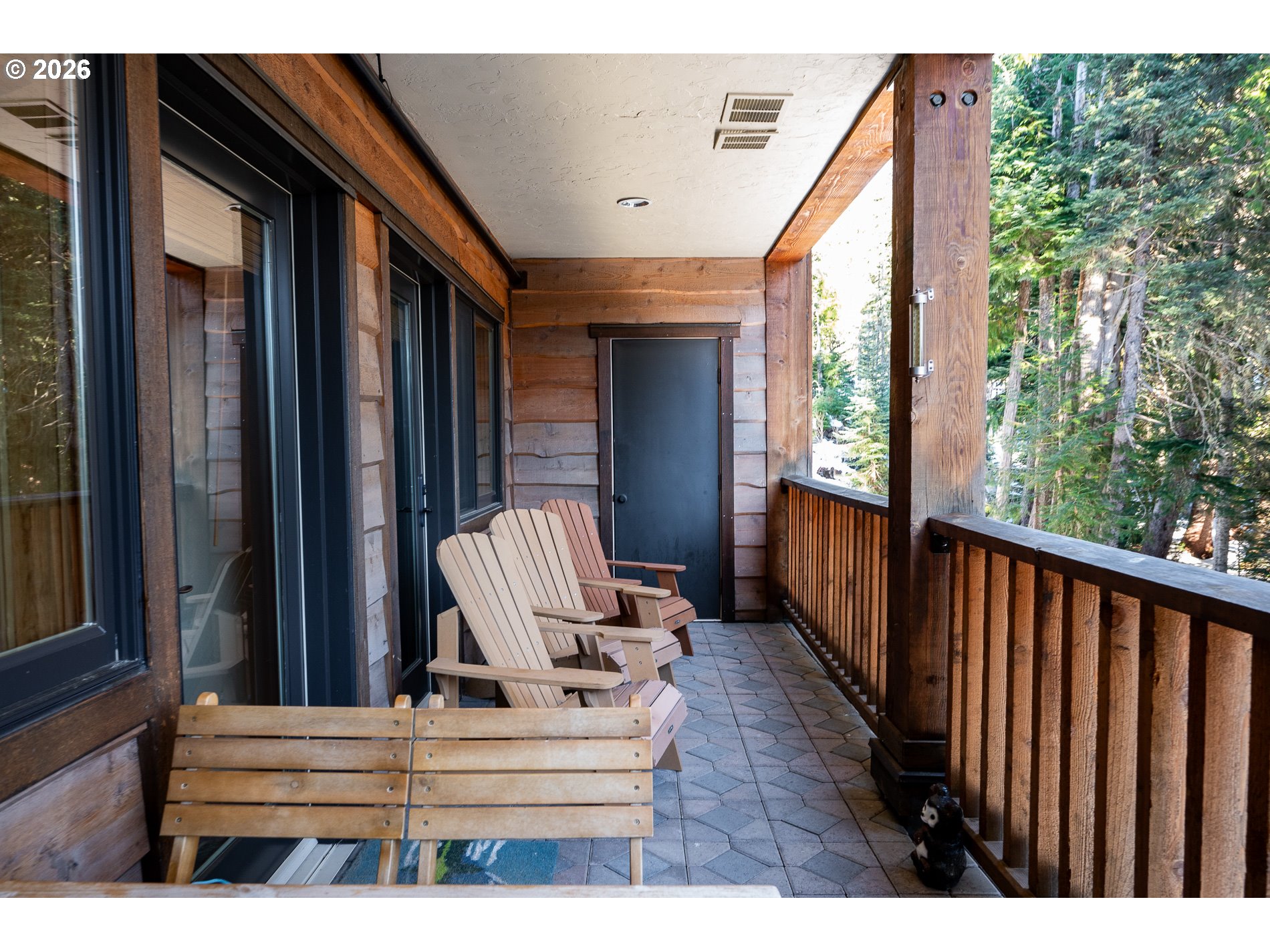 31250 East Collins Lake Road, Unit 6 Government Camp, OR 97028 - Photo 28 of 35 a view of balcony with furniture