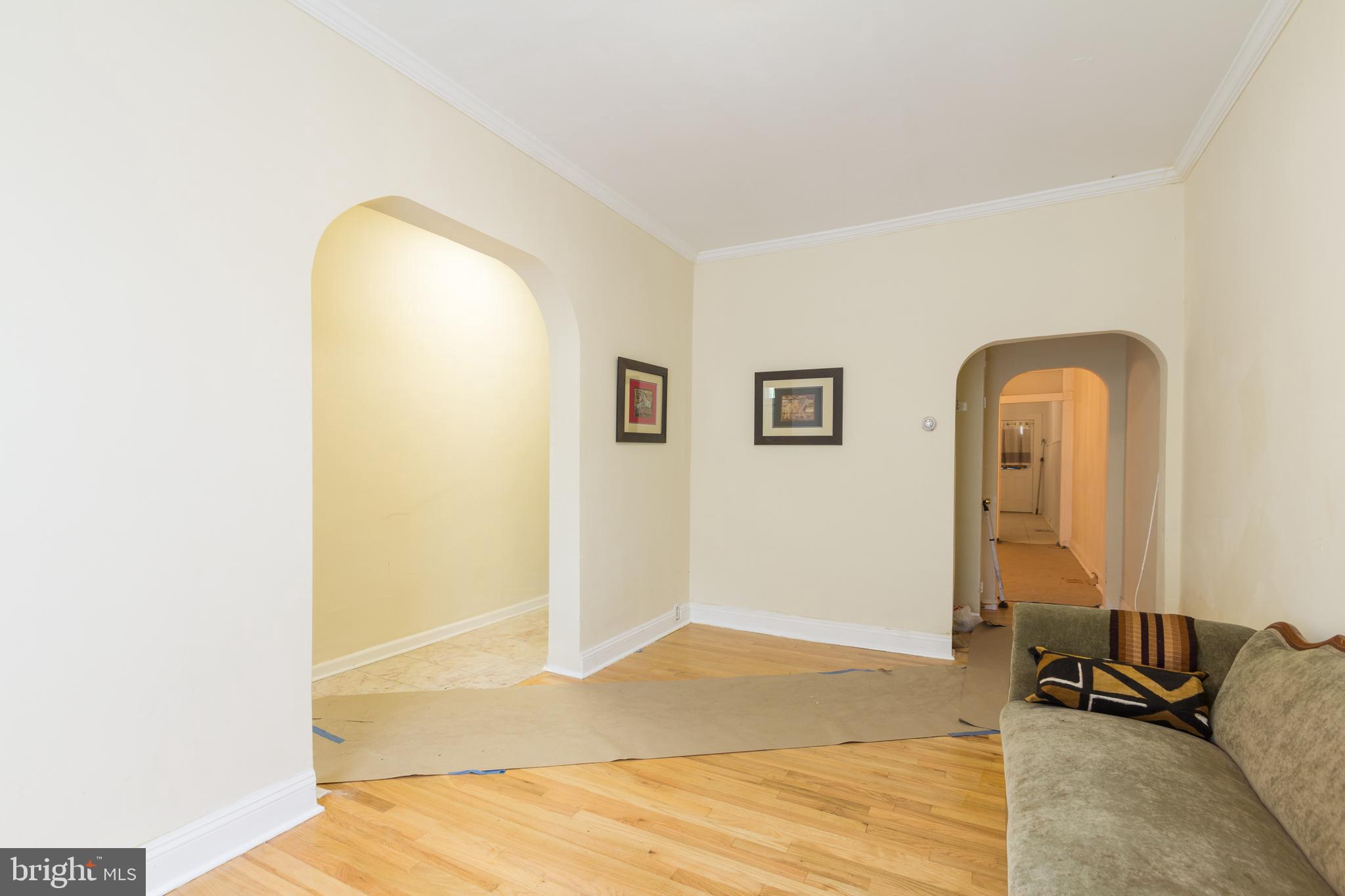 1221 Cloverdale Road Baltimore, MD 21217 - Photo 3 of 22 Gallery Image 3