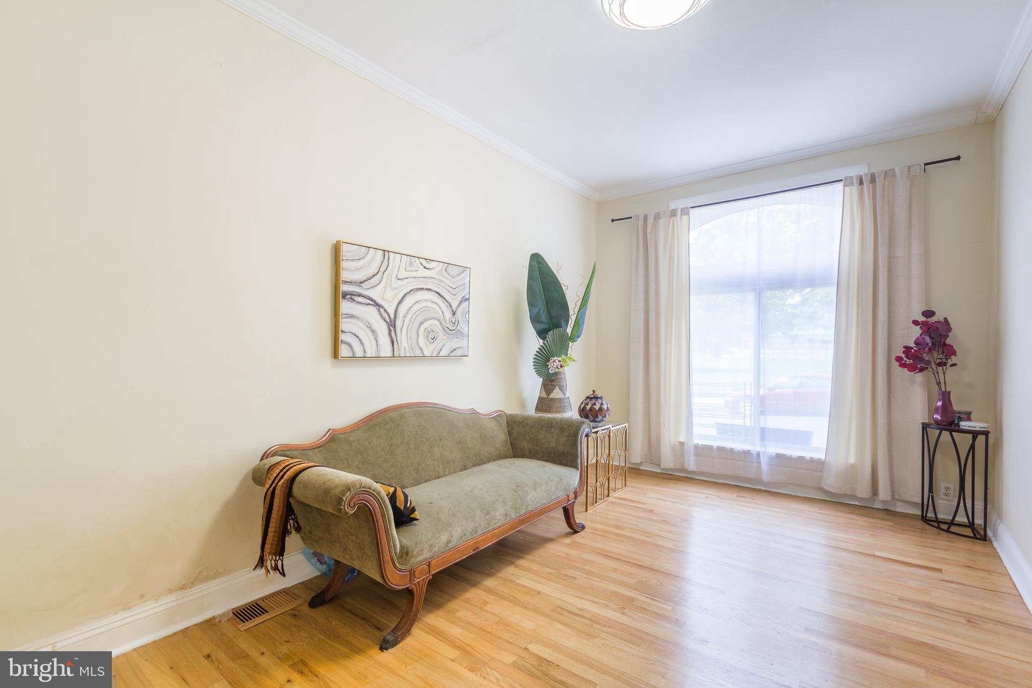 1221 Cloverdale Road Baltimore, MD 21217 - Photo 4 of 22 Gallery Image 4