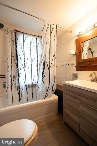 $240,000 | 100 South Chestnut Street, Mechanicsburg, PA 17055