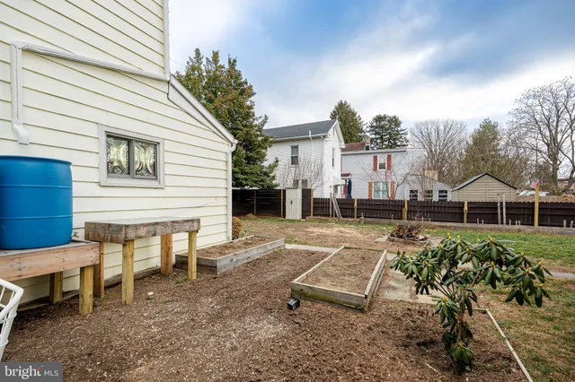 $240,000 | 100 South Chestnut Street, Mechanicsburg, PA 17055