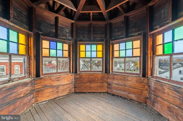 $395,000 | 47 Cherry Street, Walnutport, PA 18088