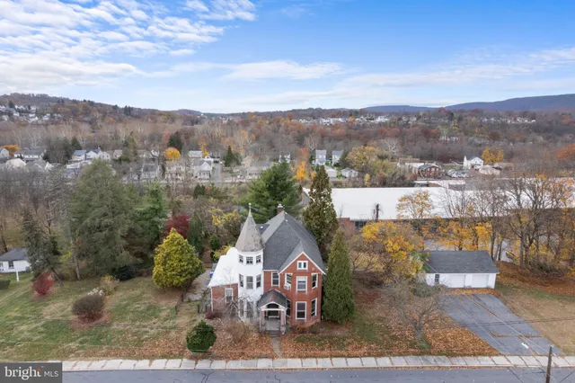 $395,000 | 47 Cherry Street, Walnutport, PA 18088