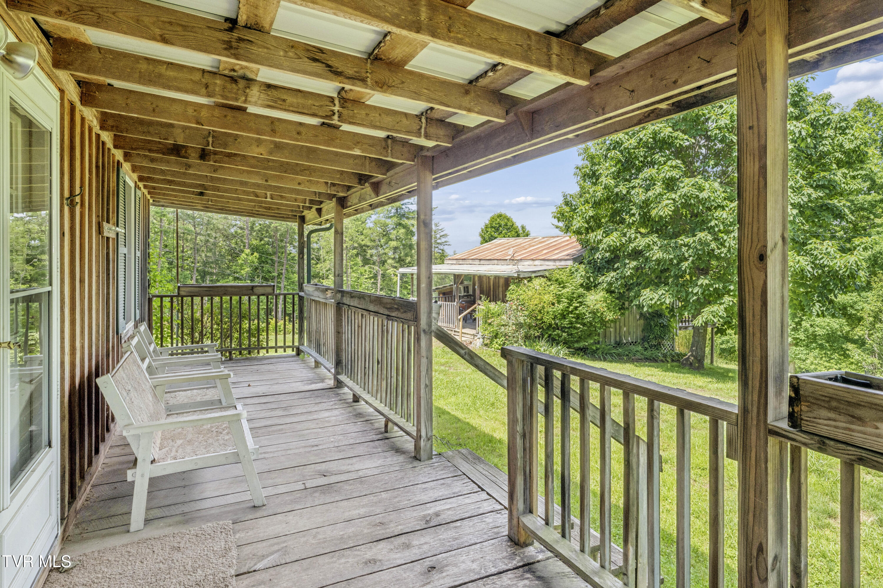 1820 Frank Roberts Road Afton, TN 37616 - Photo 6 of 73 Frank2-27