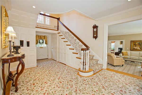 74 Hundreds Road Wellesley, MA 02481 - Photo 8 of 19