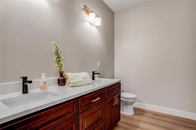 $459,000 | 3559 Delaware Road, Pomona, KS 66076