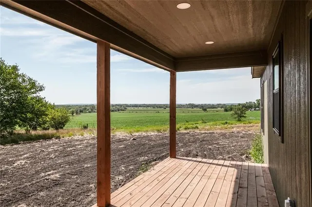 $459,000 | 3559 Delaware Road, Pomona, KS 66076