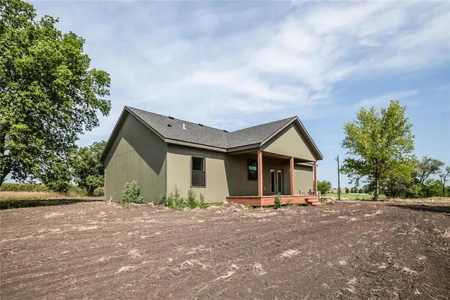 $459,000 | 3559 Delaware Road, Pomona, KS 66076