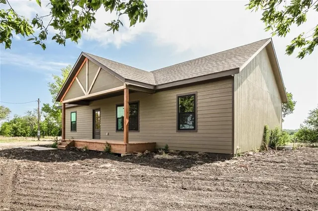 $459,000 | 3559 Delaware Road, Pomona, KS 66076