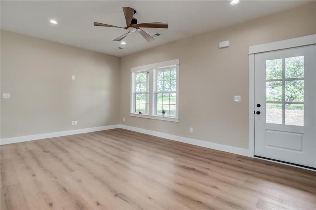 3559 Delaware Road Pomona, KS 66076 - Photo 3 of 33