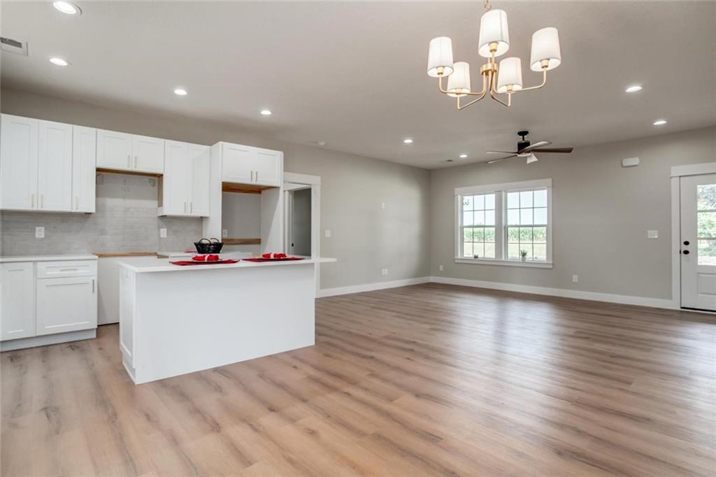 3559 Delaware Road Pomona, KS 66076 - Photo 5 of 33