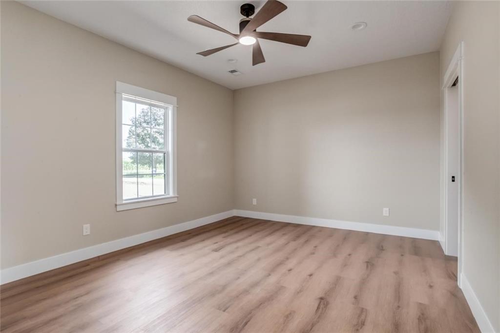 3559 Delaware Road Pomona, KS 66076 - Photo 8 of 33