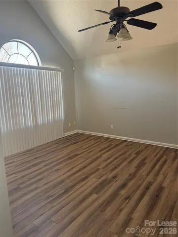 $1,950 | 1653 20th Ave Court Northeast, Hickory, NC 28601