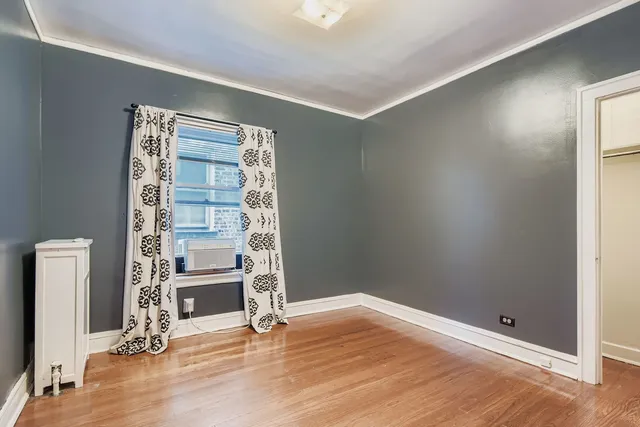 $2,300 | 6712 North Maplewood Avenue, Unit 1, Chicago, IL 60645