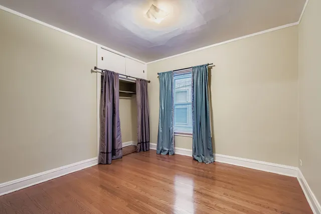 $2,300 | 6712 North Maplewood Avenue, Unit 1, Chicago, IL 60645