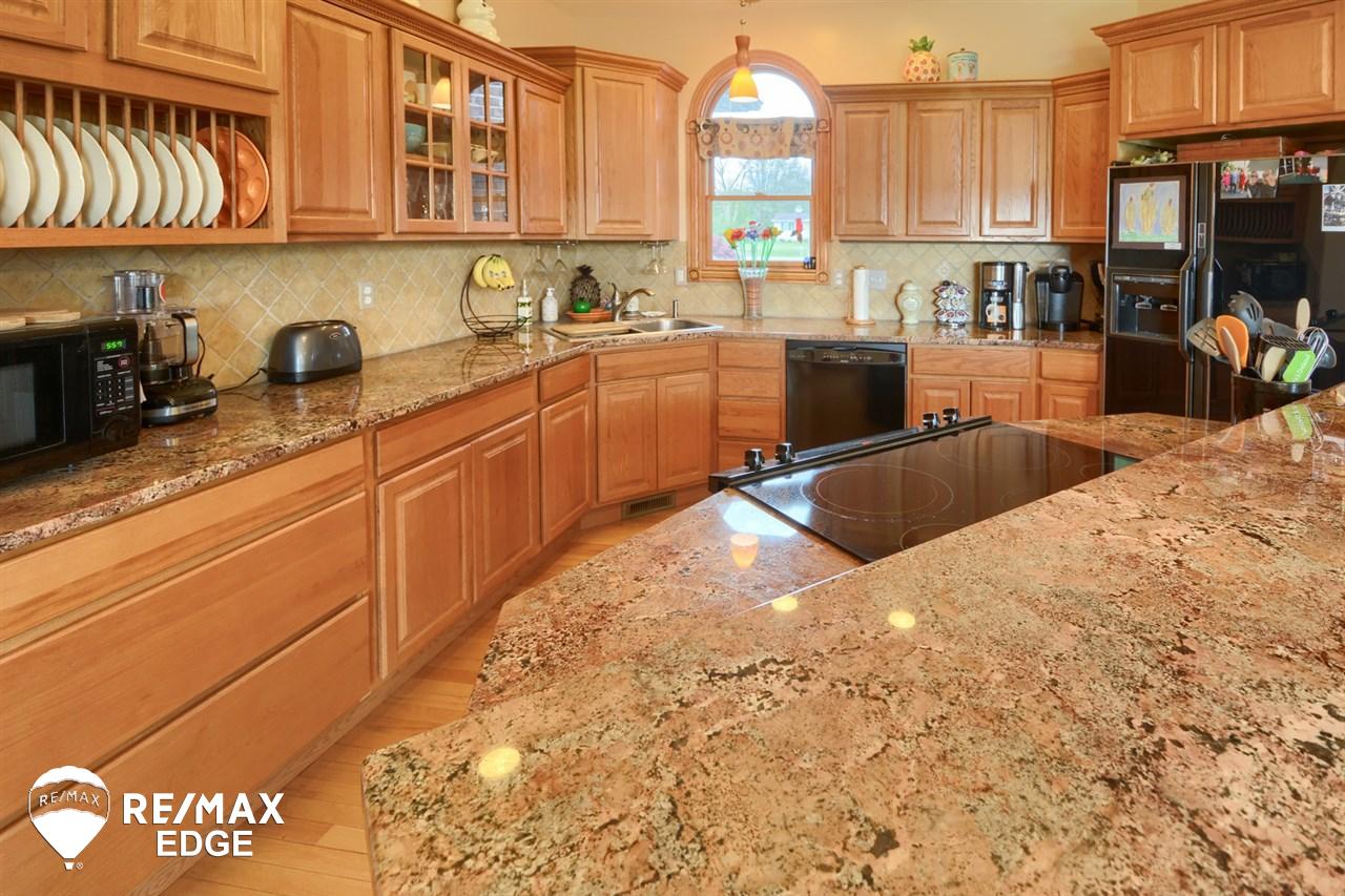 3385 North Henderson Road Davison, MI 48423 - Photo 19 of 44 21448872-18.JPG
