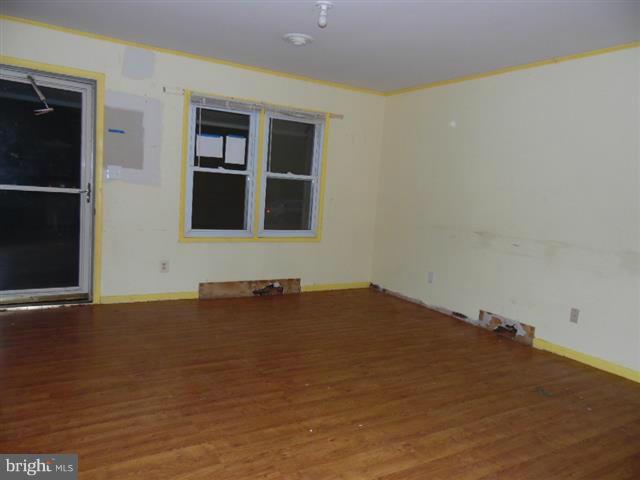 818 Joppa Farm Road Joppa, MD 21085 - Photo 3 of 20 Living Room