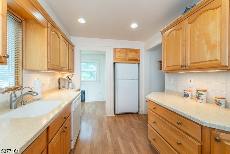 78 Elm Road, Unit 1 Caldwell, NJ 07006 - Photo 6 of 23