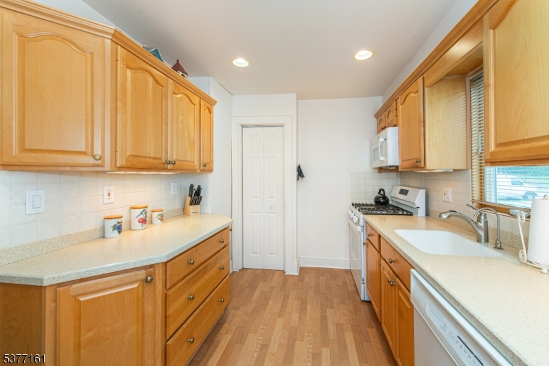 78 Elm Road, Unit 1 Caldwell, NJ 07006 - Photo 7 of 23