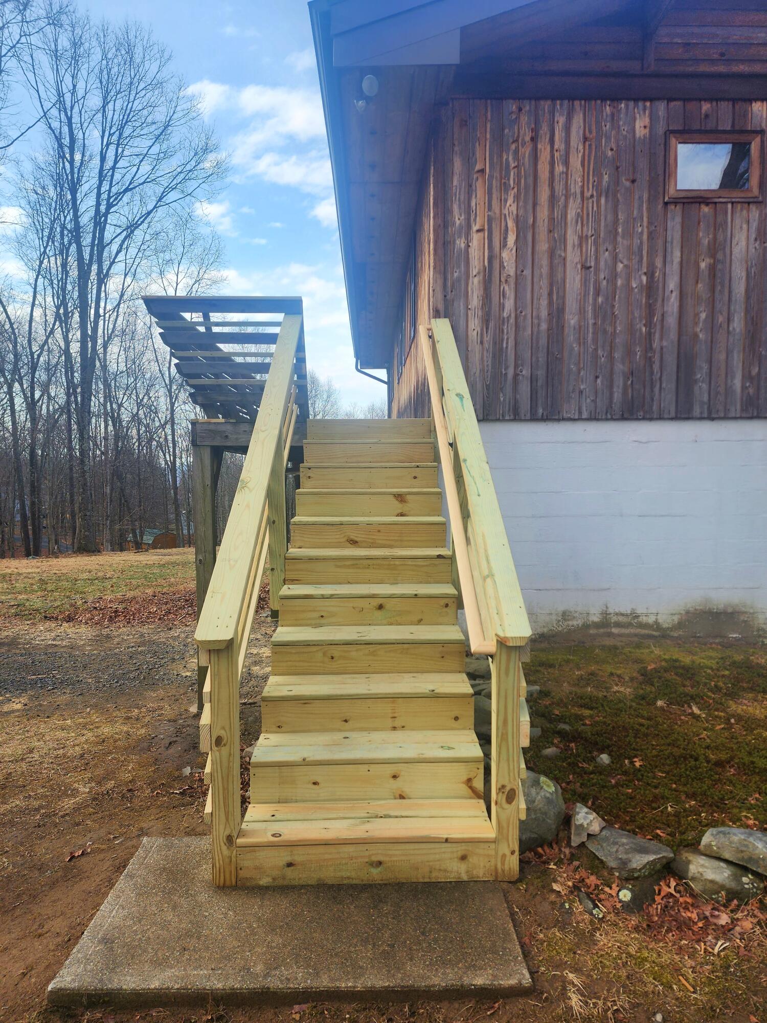 2263 Cramer Road Bushkill, PA 18324 - Photo 8 of 70 20250329_093306