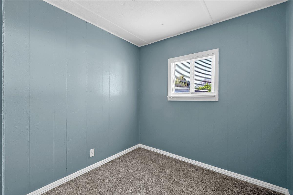 1523 North Beale Road, Unit 47 Marysville, CA 95901 - Photo 13 of 17 an empty room with a window