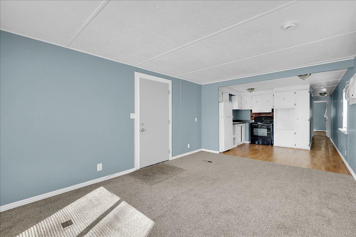 1523 North Beale Road, Unit 47 Marysville, CA 95901 - Photo 6 of 17 a view of empty room with kitchen