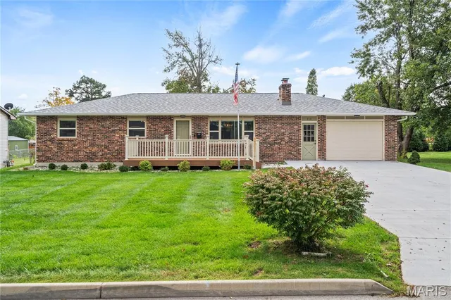 $325,000 | 710 Kleewood Drive, Fulton, MO 65251