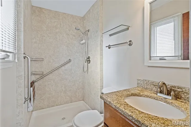 $325,000 | 710 Kleewood Drive, Fulton, MO 65251