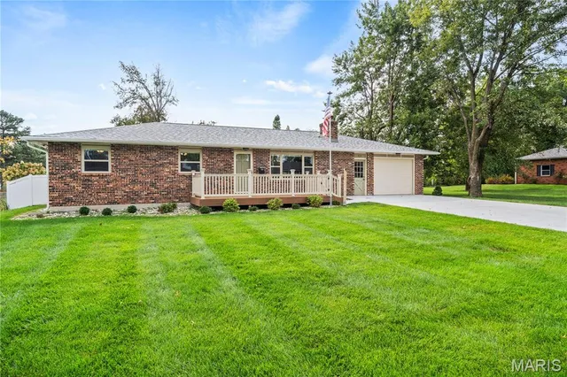 $325,000 | 710 Kleewood Drive, Fulton, MO 65251