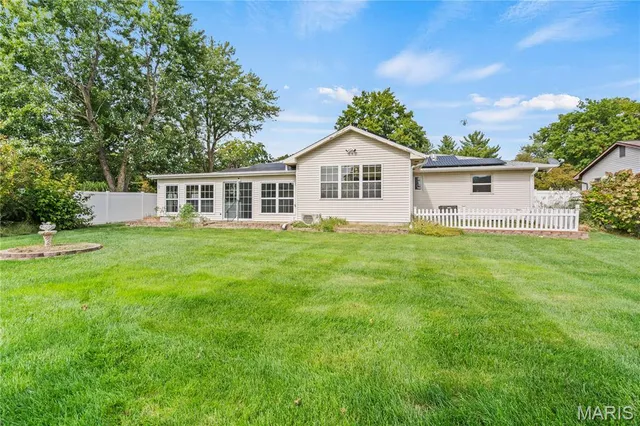 $325,000 | 710 Kleewood Drive, Fulton, MO 65251