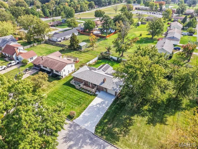 $325,000 | 710 Kleewood Drive, Fulton, MO 65251