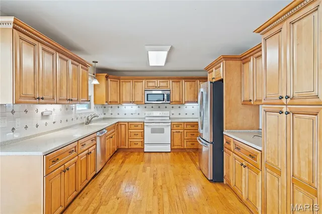 $325,000 | 710 Kleewood Drive, Fulton, MO 65251