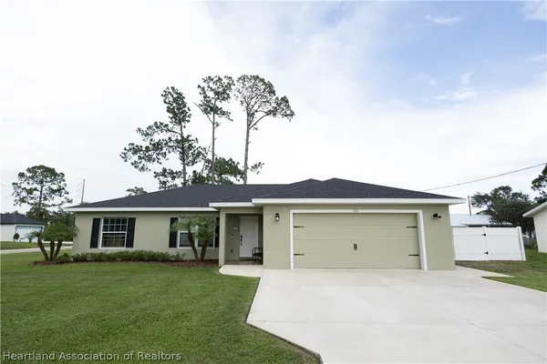$309,900 | 1516 Little Joe Avenue, Sebring, FL 33872