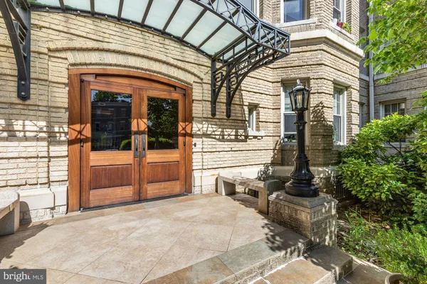 $549,000 | 3220 17th Street Northwest, Unit 205, Washington, DC 20010