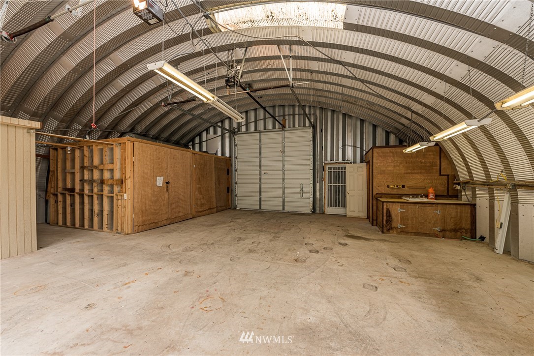 13 North Eldridge Road Sequim, WA 98382 - Photo 20 of 23 a view of a garage