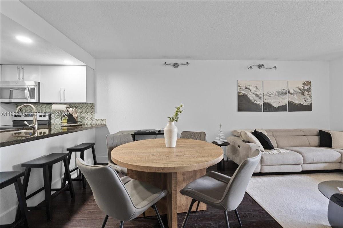 8075 Southwest 107th Avenue, Unit 221 Miami, FL 33173 - Photo 7 of 28