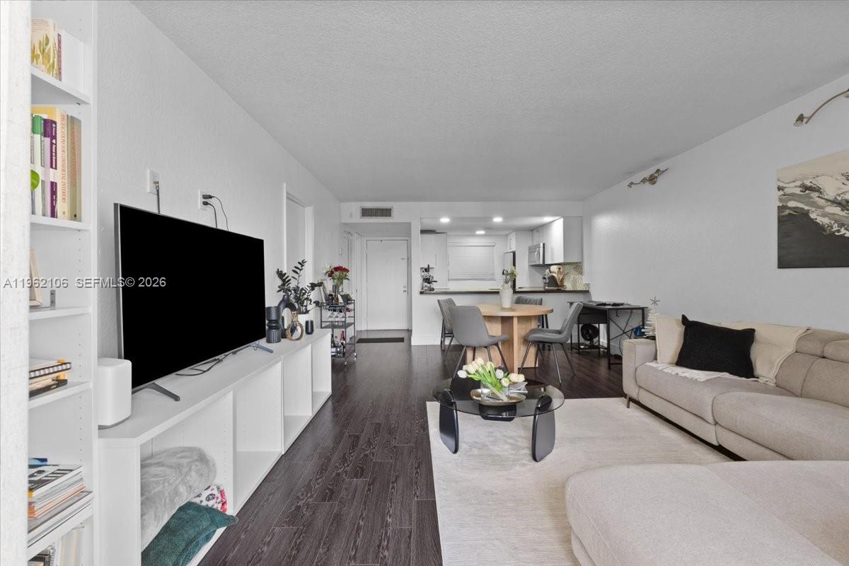 8075 Southwest 107th Avenue, Unit 221 Miami, FL 33173 - Photo 10 of 28