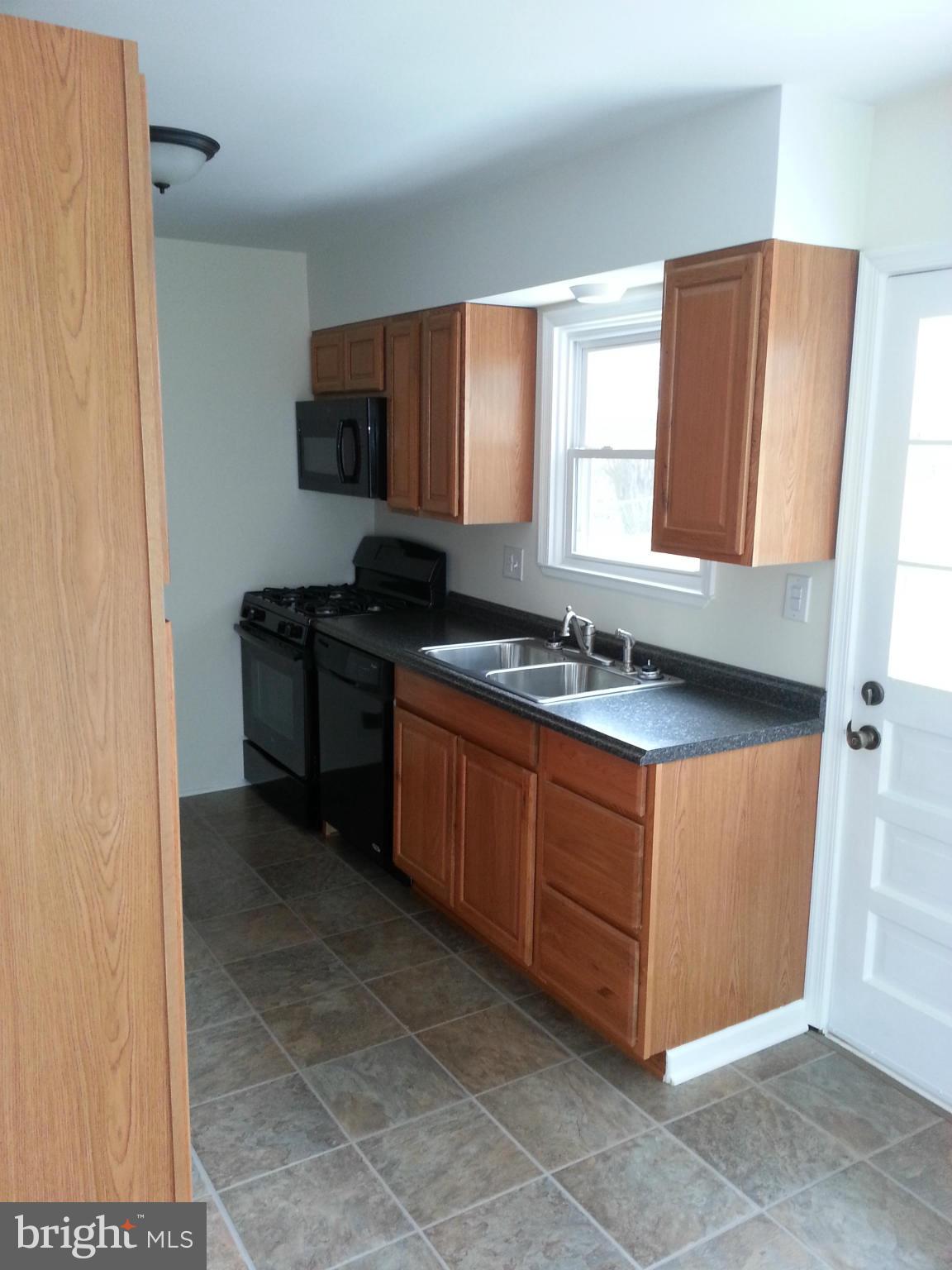 11312 Manse Road Hagerstown, MD 21740 - Photo 6 of 17 Kitchen