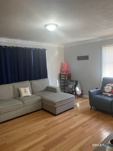 92 Glenstone Road Waterbury, CT 06705 - Photo 8 of 19