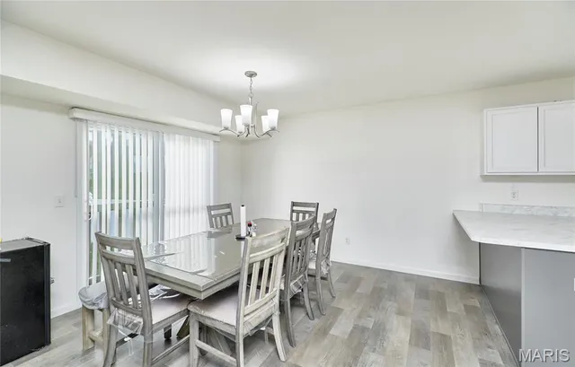 $304,600 | 708 Vicksburg Lane, Wright City, MO 63390